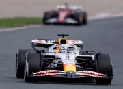 开云体育在线-索伯车队完胜红牛二队，皮亚斯特里点燃赛场