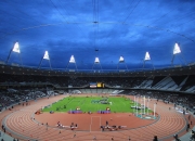 开云体育在线-极速与硝烟，当F1街道赛的轰鸣遭遇乌克兰一波带走乌拉圭的震撼