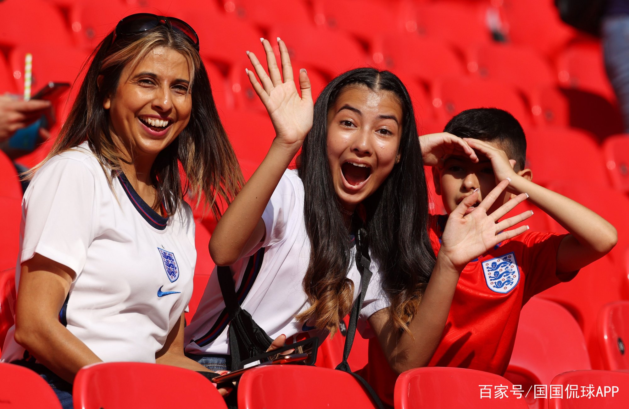 关于波兰队翻盘英格兰队，梁靖崑关键制胜的信息