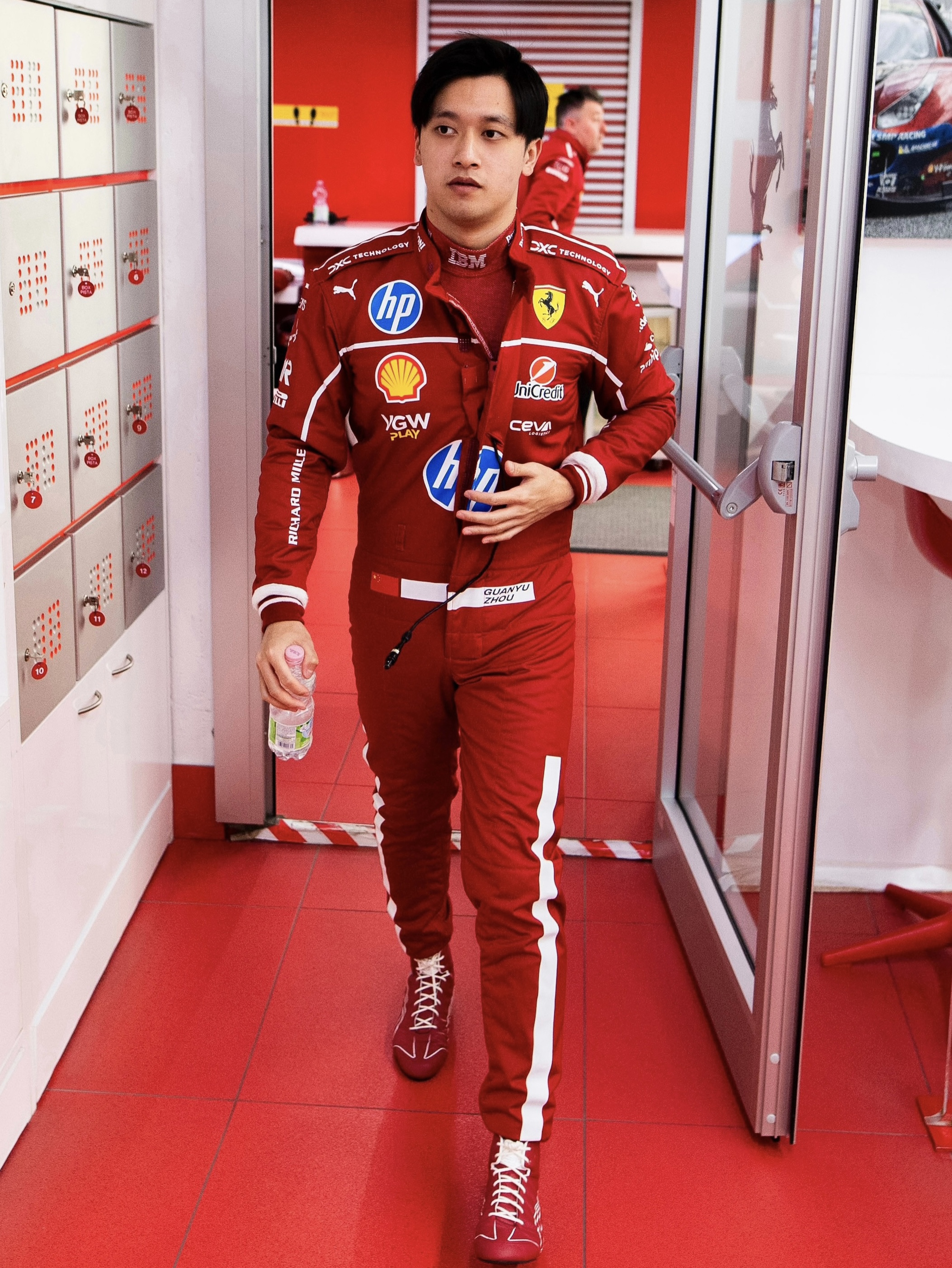 阿斯顿马丁完胜哈斯车队，周冠宇带队取胜的简单介绍