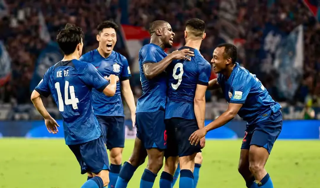 英超球队迎战中超对手,双方实力悬殊 英超球队迎战中超对手,双方实力悬殊