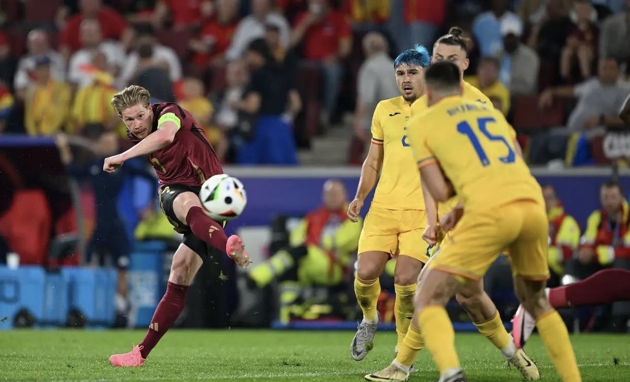 意大利挑战比利时，力图晋级年欧洲杯决赛圈的简单介绍