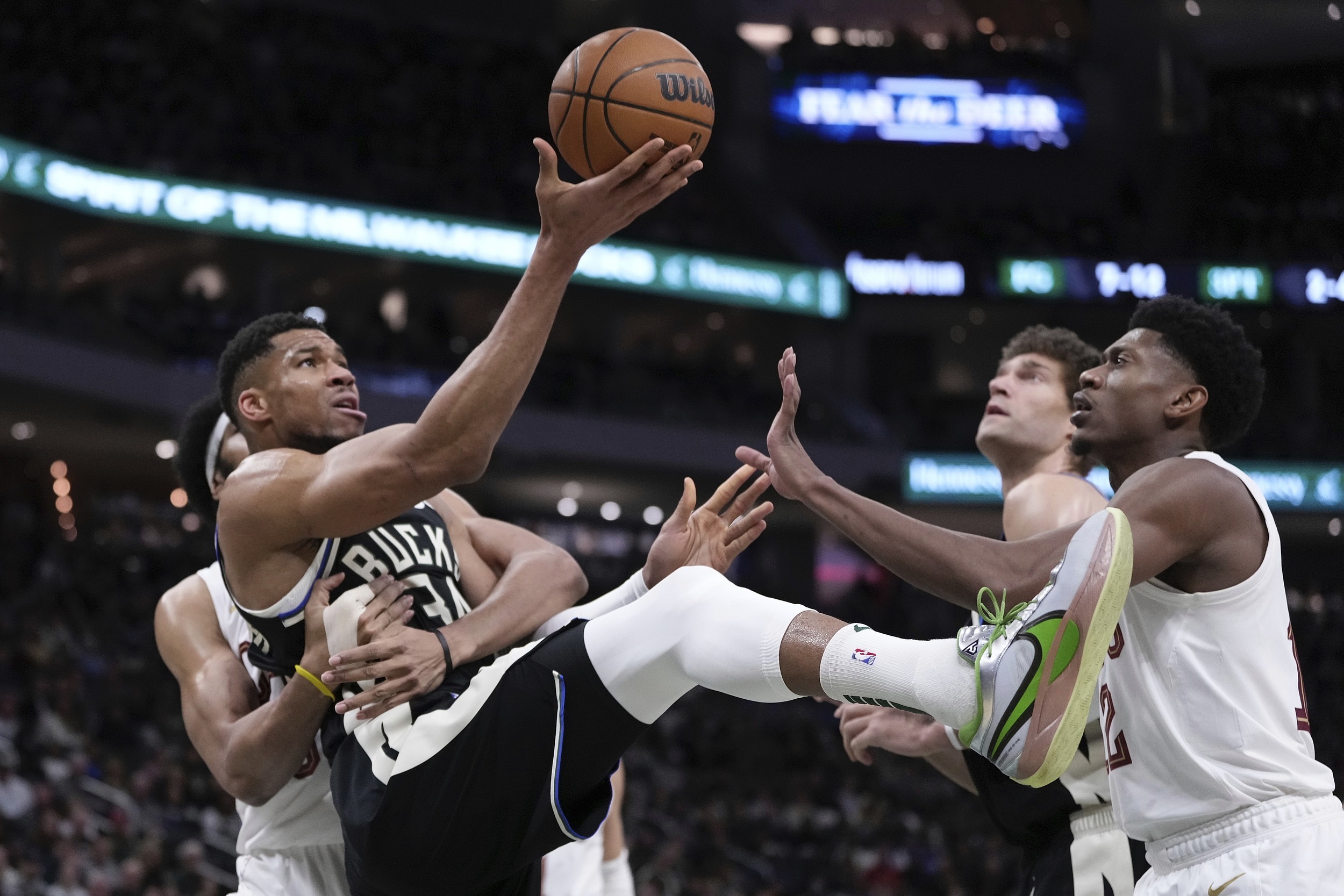 包含新西兰球队在篮球投篮赛中获得胜利的词条