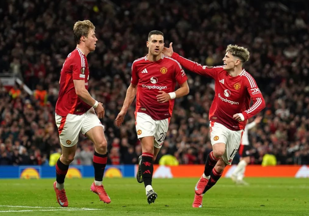 曼联击败皇马欧冠巨头败北