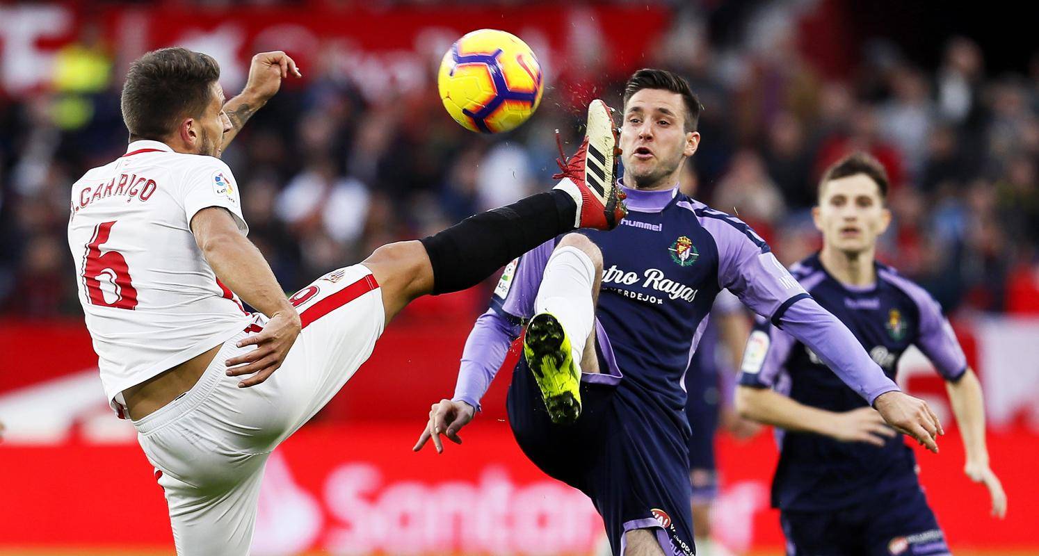 包含塞维利亚完胜切尔西，苏亚雷斯点燃赛场的词条