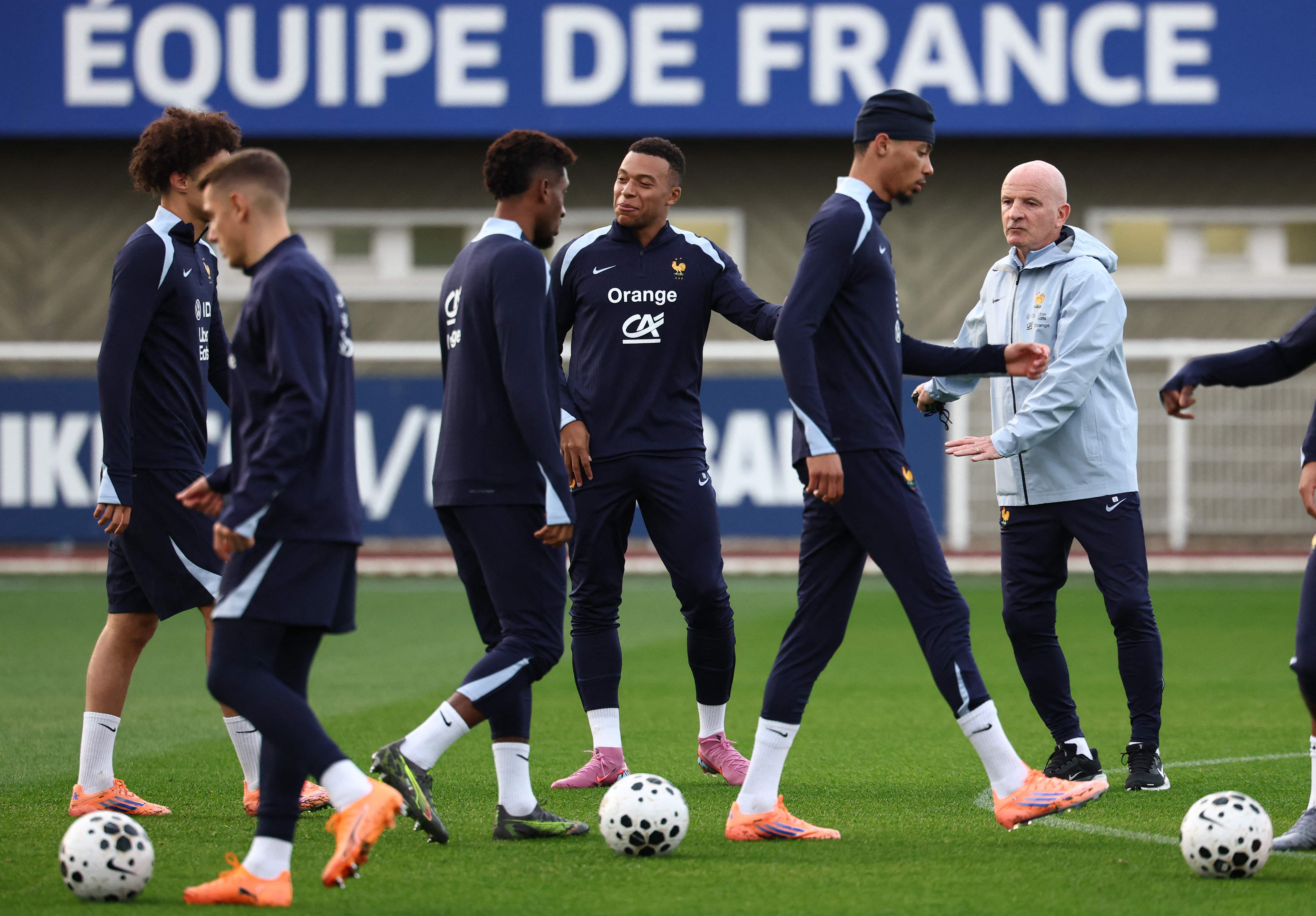 欧洲足坛豪门比拼，法国联赛火热开战