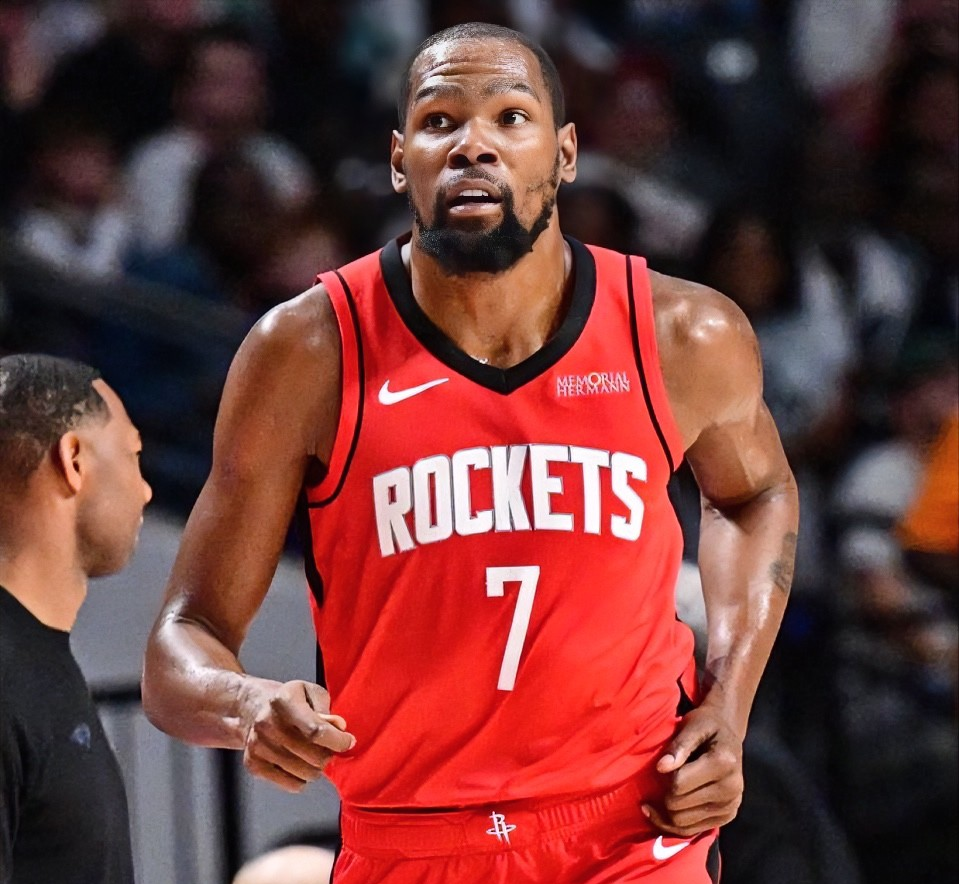 火箭翻盘凯尔特人，锡安点燃赛场