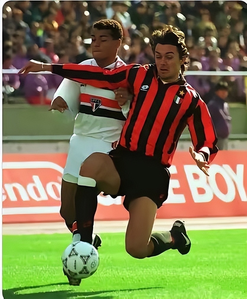 关于红黑军团：云达不莱梅队积极备战下一场比赛的信息