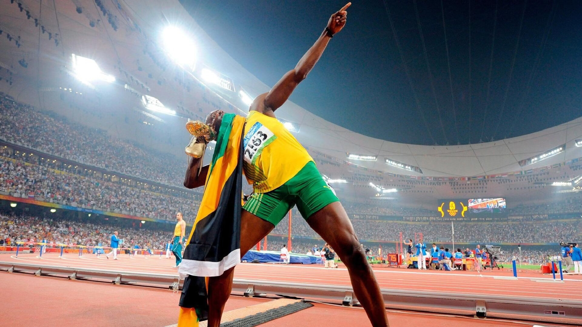 F1街道赛焦点战，当赛道灰熊制霸广东队主场